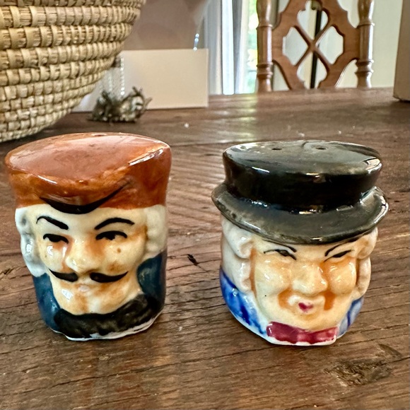 Vintage 1950s Toby Mug Style Salt and Pepper Shakers - Picture 1 of 5